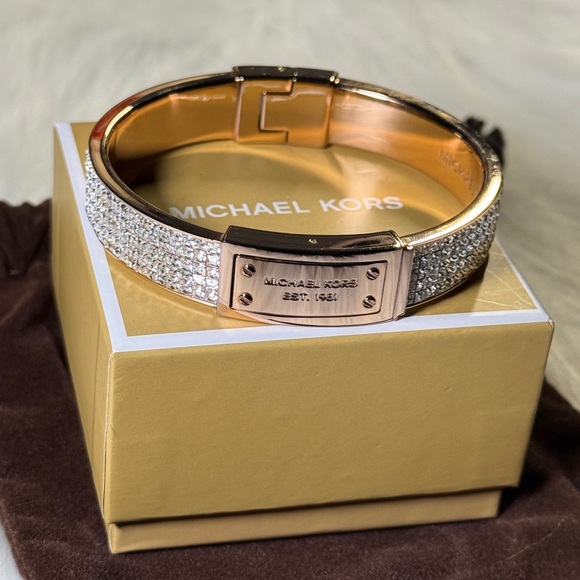 Michael Kors Pave Logo Plaque Gold Bangle - Picture 3 of 16